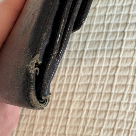 GUCCI Vintage Black Leather Long Wallet/Checkbook Holder (FLAWED) - Picture 6 of 11